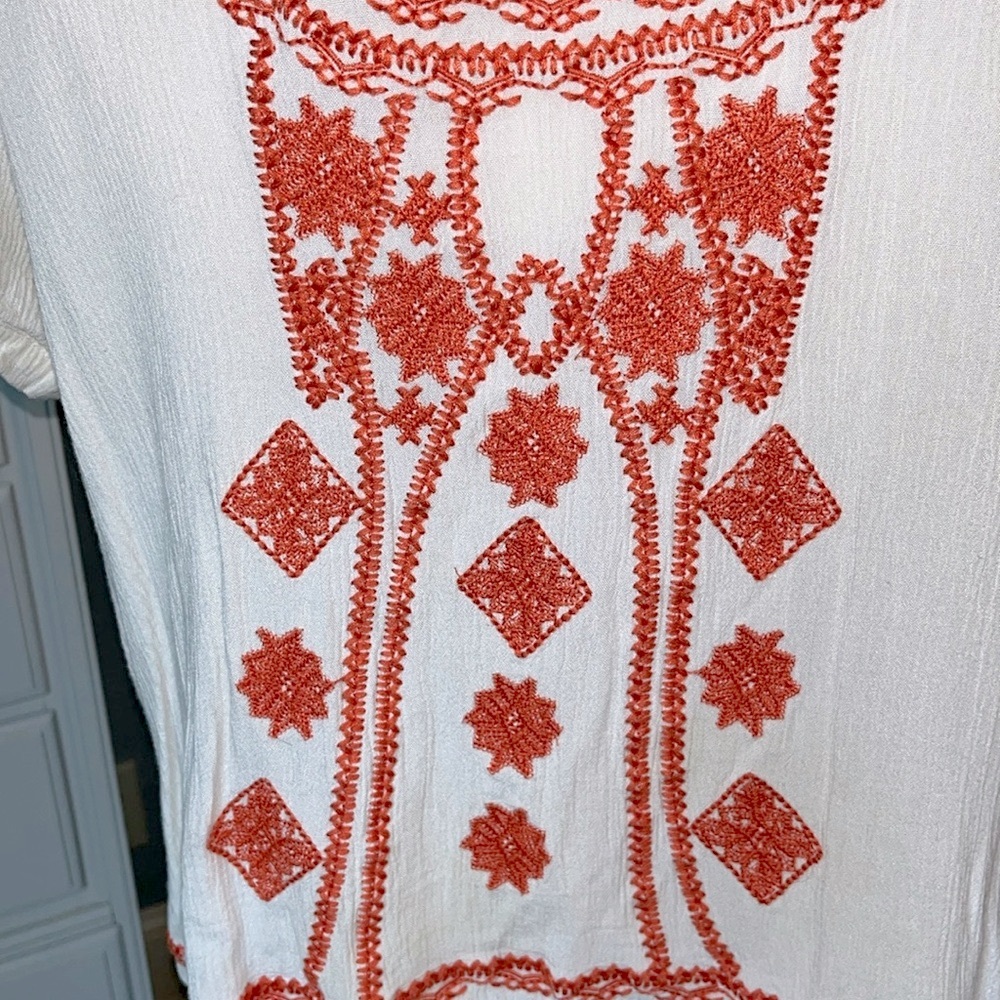 Illa Illa Top Wrap Open Back Embroidered Womens L Shirt - Picture 2 of 8